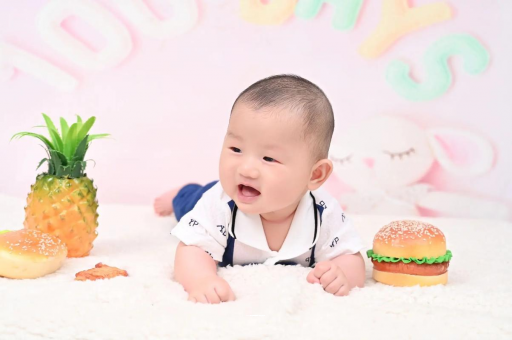 太原宝宝在妈妈肚子里